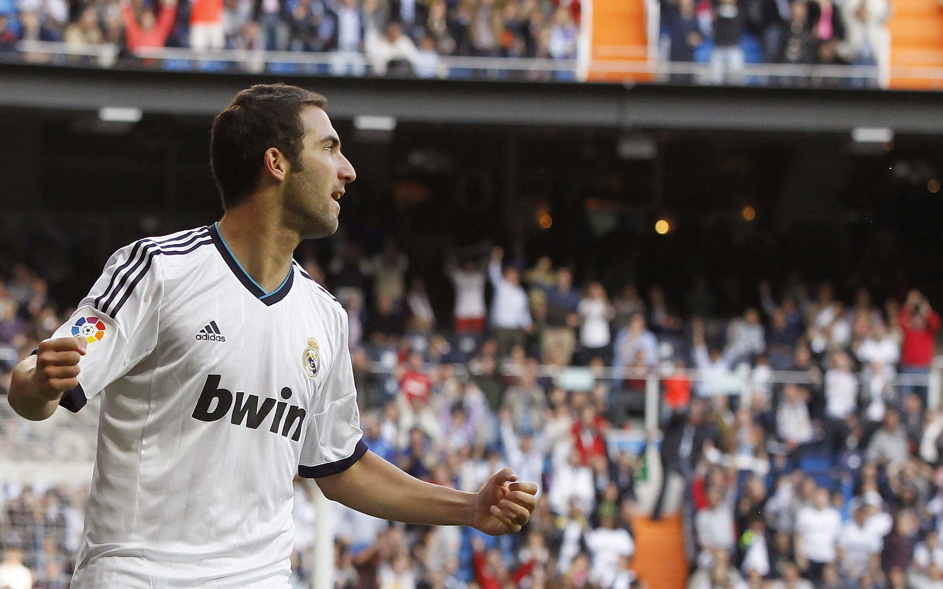 爱游戏app下载-“法甲豪门对决：精彩攻防不断，场面火爆”，法甲豪门球队